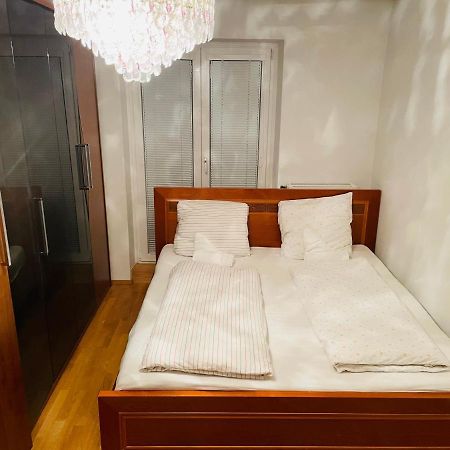 Room In City Center Near U6,U3 And Westbahnhof Виена Екстериор снимка
